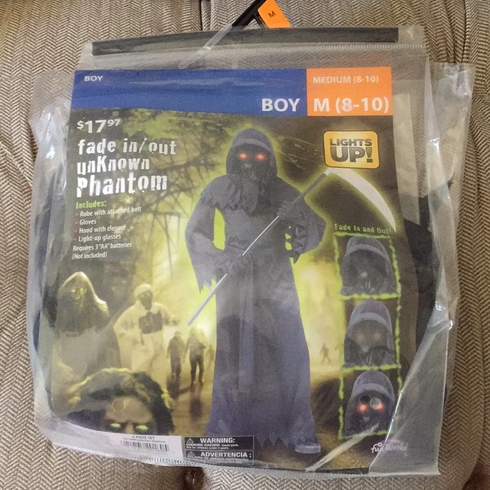 Costume unknown phantom boy size m (8)10